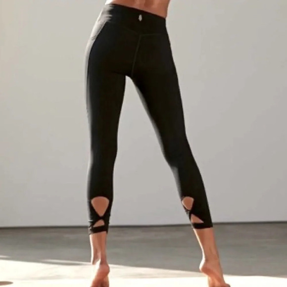 Free People Pants - Free People Movement Olive Green Wave Rider Leggings Size XS